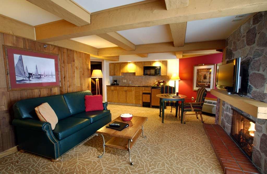 Lake Lawn Resort Delavan Room photo